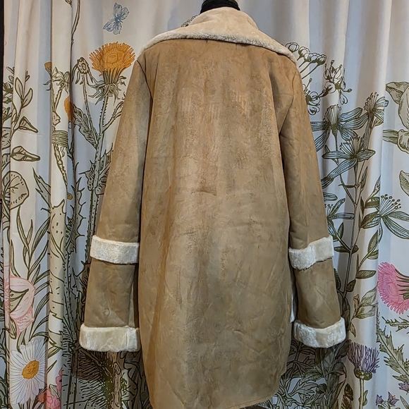 Stradivarius Faux Suede/fur Coat - Picture 3 of 5